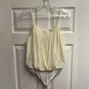 💕 2 For $10 GUESS Los Angeles White/Cream Chiffon Bodysuit Size Small